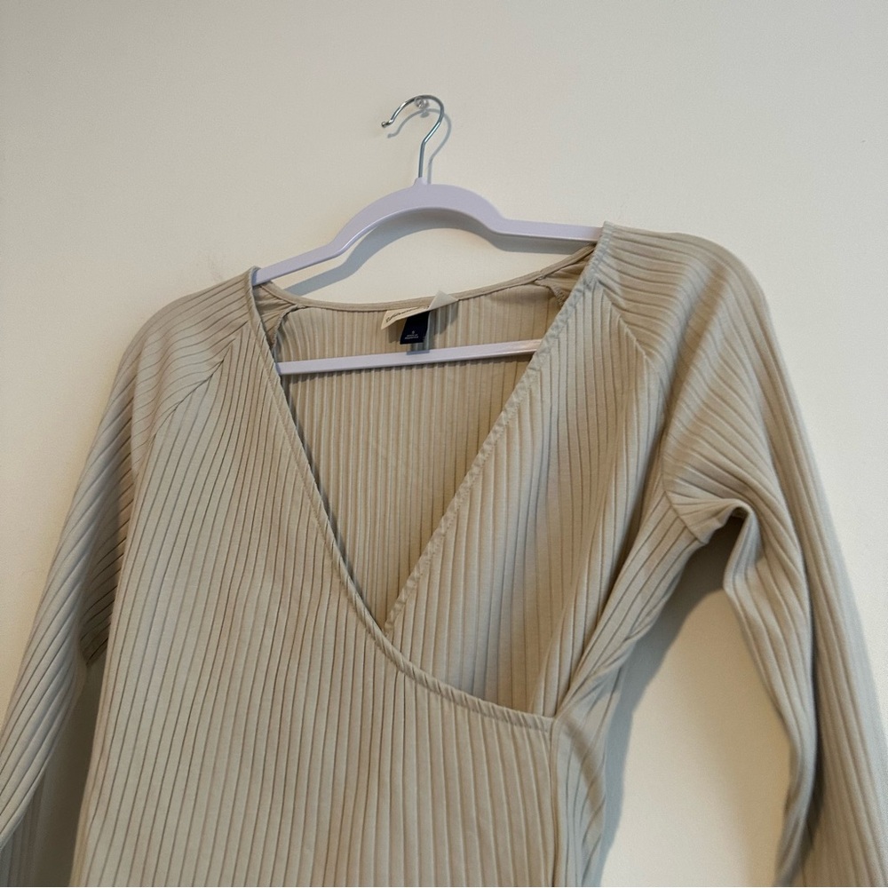 Universal Thread Beige Ribbed Long Sleeve Top - Picture 3 of 10